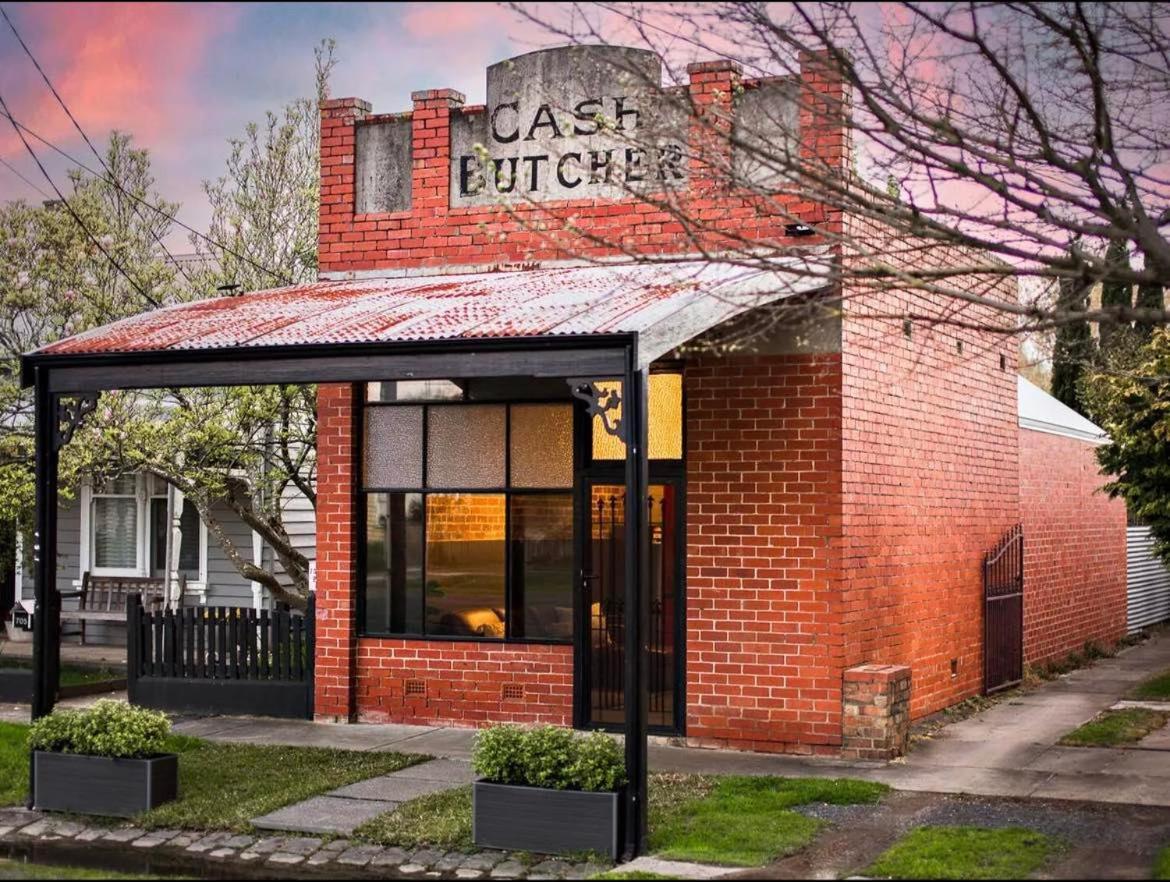 בלאראט The Cash Butcher - Classy & Centrally Located מראה חיצוני תמונה